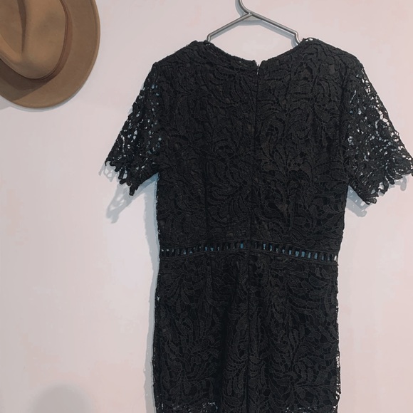 Lace romper - Picture 2 of 2